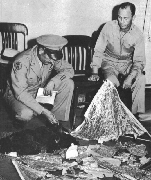 記者会見の模様の画像