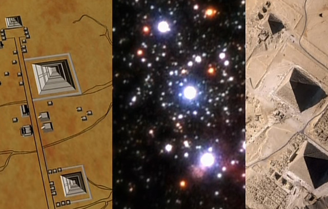 メキシコのピラミッドとエジプトのピラミッドとオリオン座の三ツ星を並べた画像