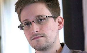 スノーデンの写真