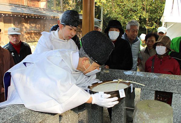 お粥試しの様子の画像