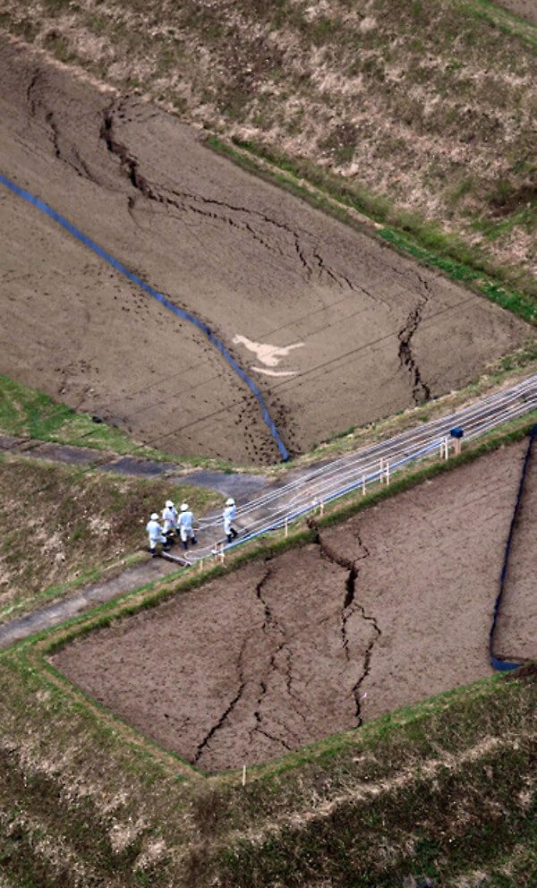 豊後大野市の地割れの写真