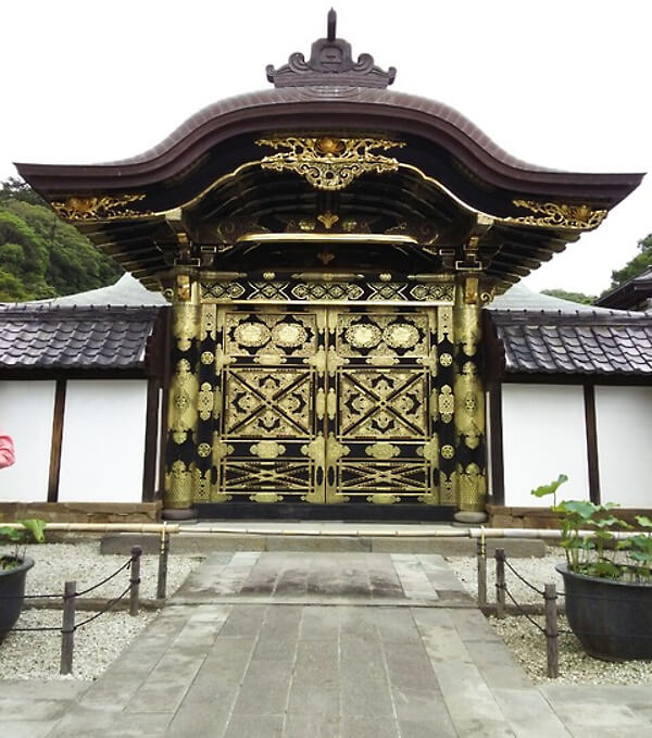 建長寺の門の画像