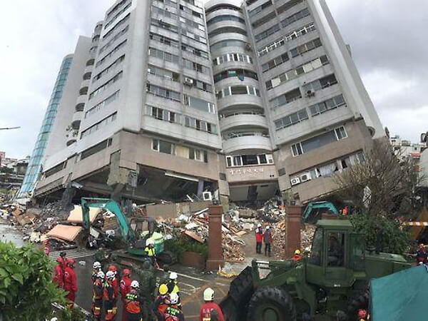 台湾地震の写真