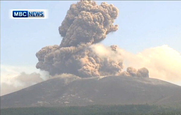 新燃岳の噴火の様子(6月22日)
