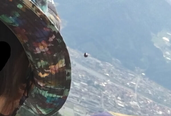 未確認飛行物体の写真(拡大その1)