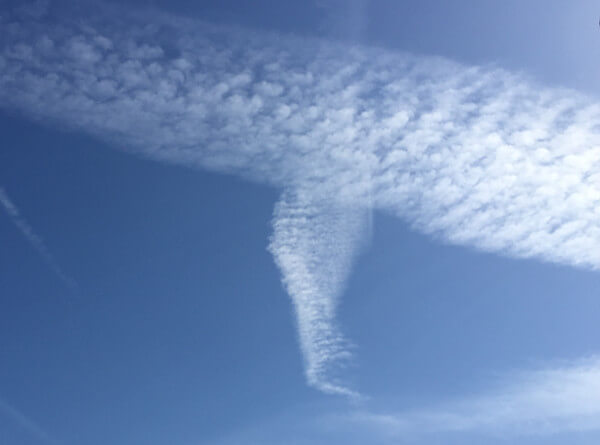 地震雲の投稿写真
