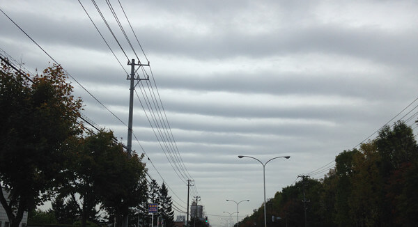 今日も仕事で当別向かっている時空がこれは波紋雲ぽい