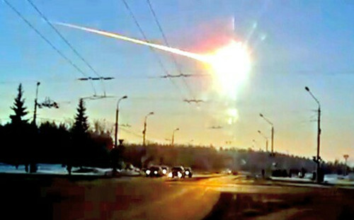 ロシアに落下した隕石の写真