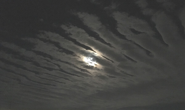 地震雲の投稿写真