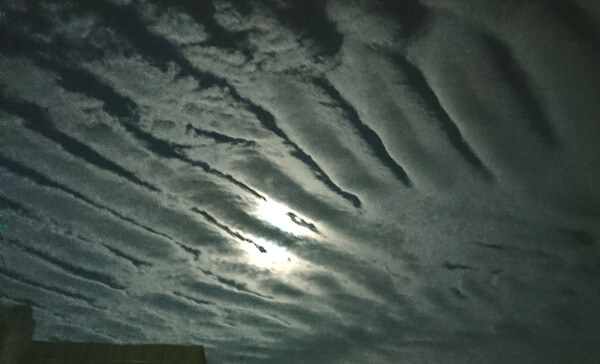 地震雲の投稿写真
