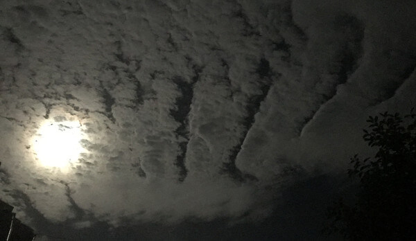 地震雲の投稿写真