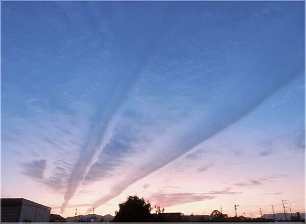 徳島市上空に出現した地震雲