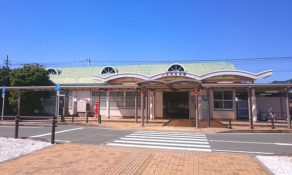 三河三谷駅の写真