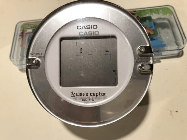 電波時計の写真(地震の前兆現象)