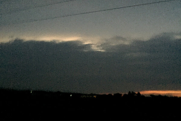 地震発光現象の写真