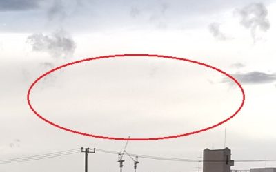 ピンク色に染まった空の写真