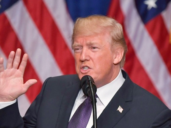 トランプ大統領の写真