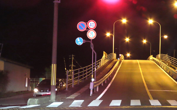 横断歩道の写真