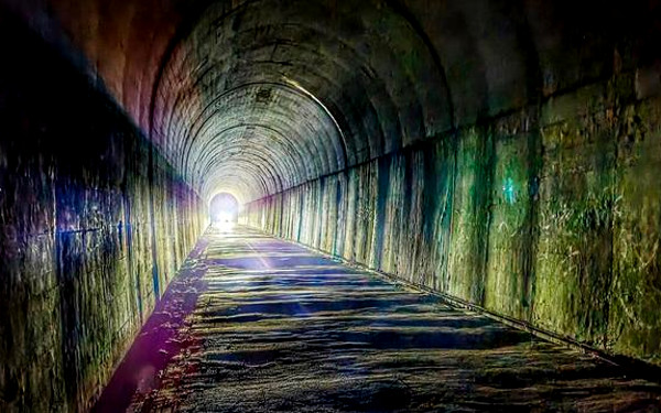 心霊スポットのイメージイラスト