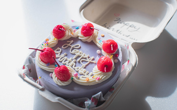 誕生日ケーキの写真