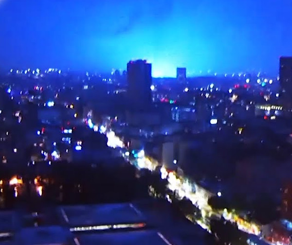 地震発光現象の写真