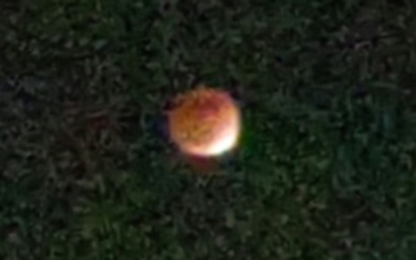 2021年11月19日の月(部分月食)