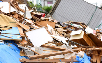 倒壊した家屋の写真写真