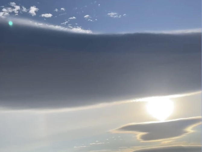 地震雲の投稿写真